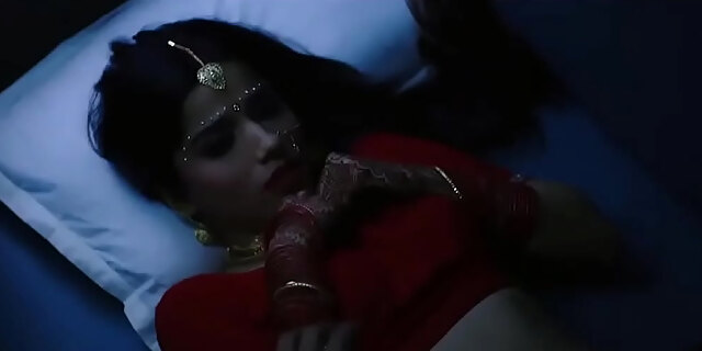 indian,molten,sex,train