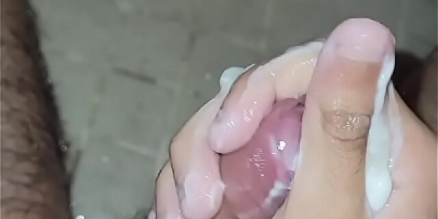 cumshot,massage,masturbation,shower,solo